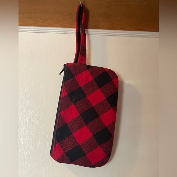 Buffalo Plaid Clutch with Axe Applique in gold fabric 5.5”x9” - Picture 4 of 5